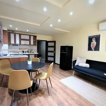 La Maisonnette Apartment *
